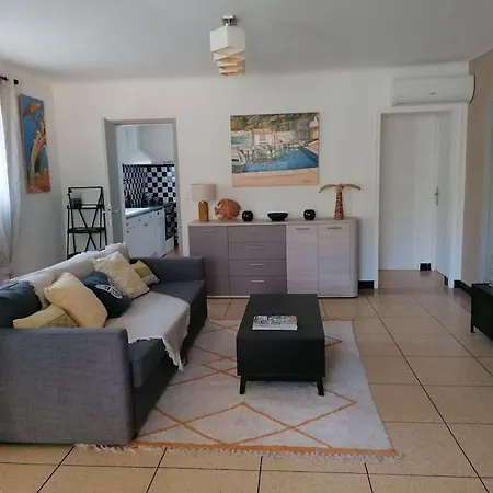 Maison F4 Avec Jardin Et Parking *