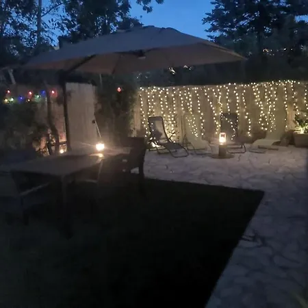 Holiday home Maison F4 Avec Jardin Et Parking *